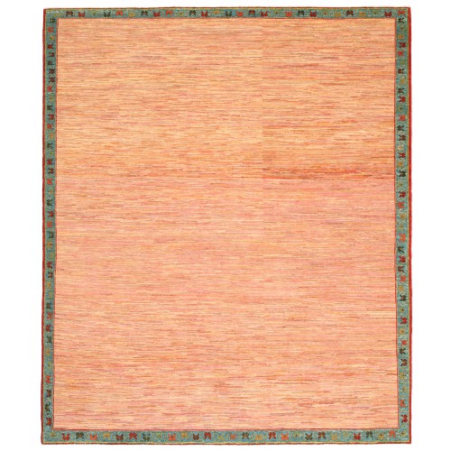 ソフトピンクカラーの絨毯  The Soft Pink Color Rug