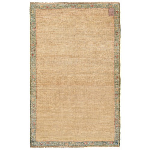 イエローブラウンカラーの絨毯 The Yellow-Brown Color Rug