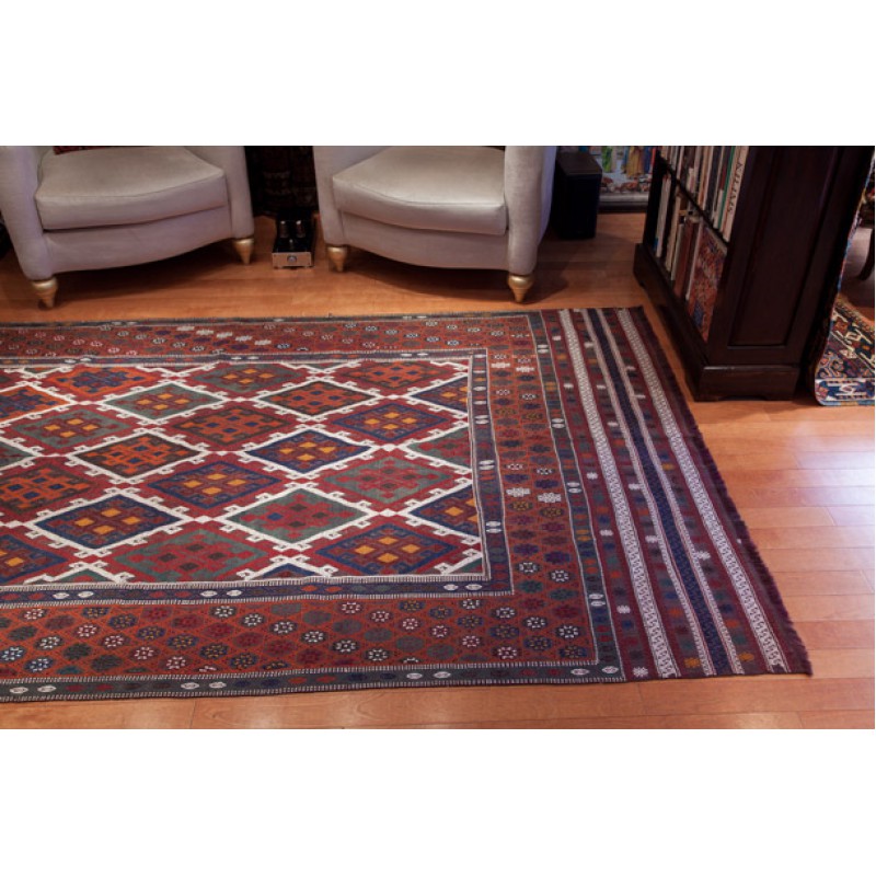 Verne Kilim K24112