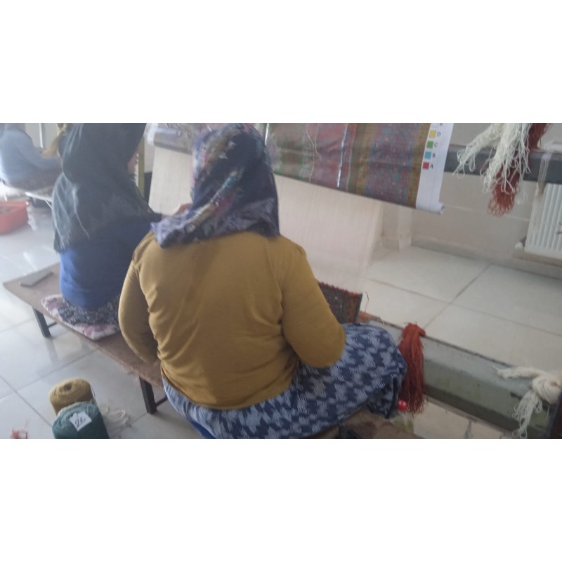 クスプドメダリオンのマムルークラグ - C50760 — 136 × 169 cm