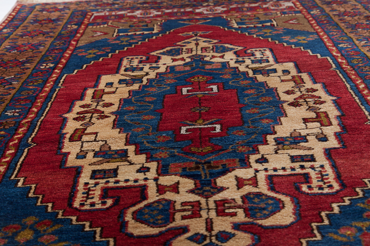 Taspinar Old Rug