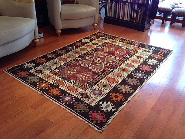 マニサキリム Manisa Kilim