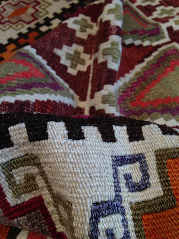 マニサキリム Manisa Kilim