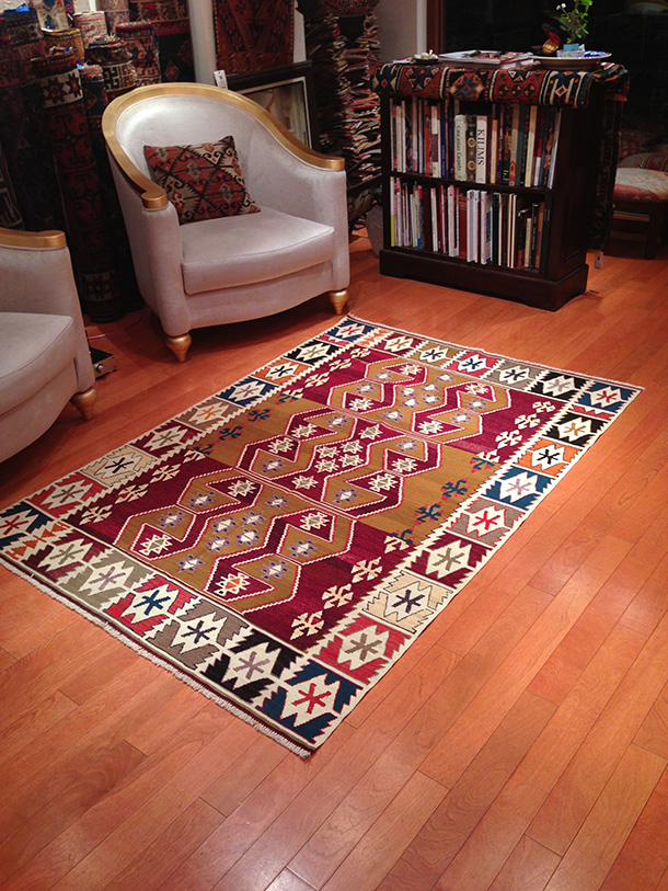 マニサキリム Manisa Kilim