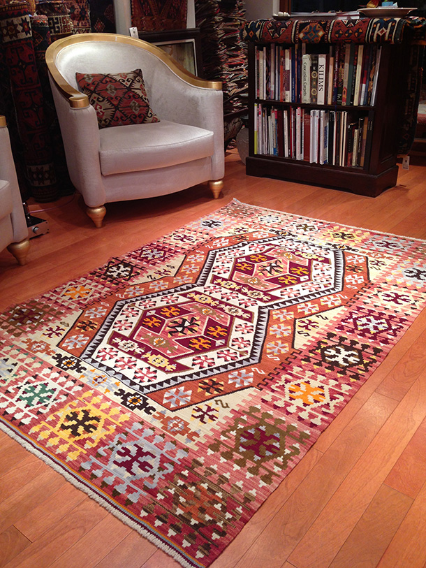 マニサキリム Manisa Kilim