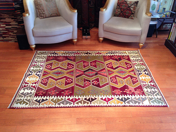 マニサキリム Manisa Kilim