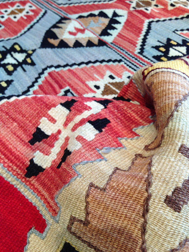 マニサキリム Manisa Kilim