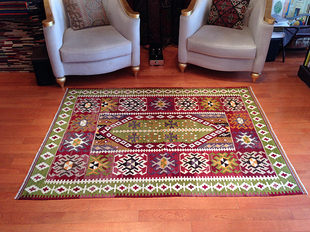 マニサキリム Manisa Kilim