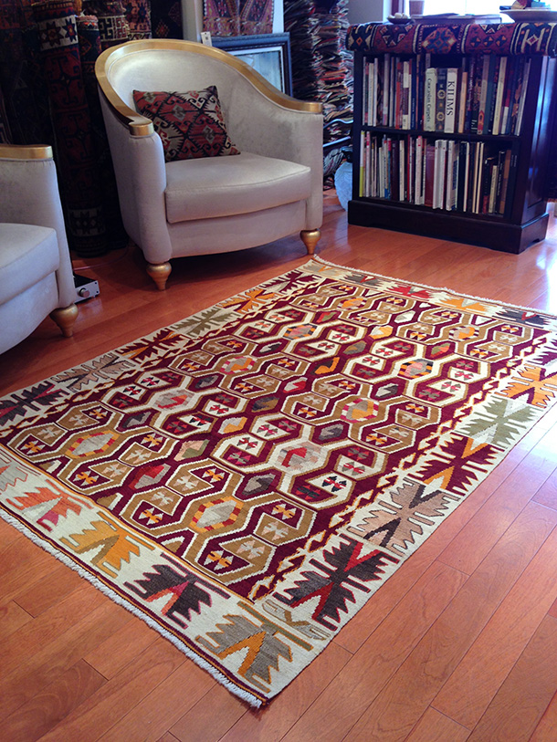 マニサキリム Manisa Kilim